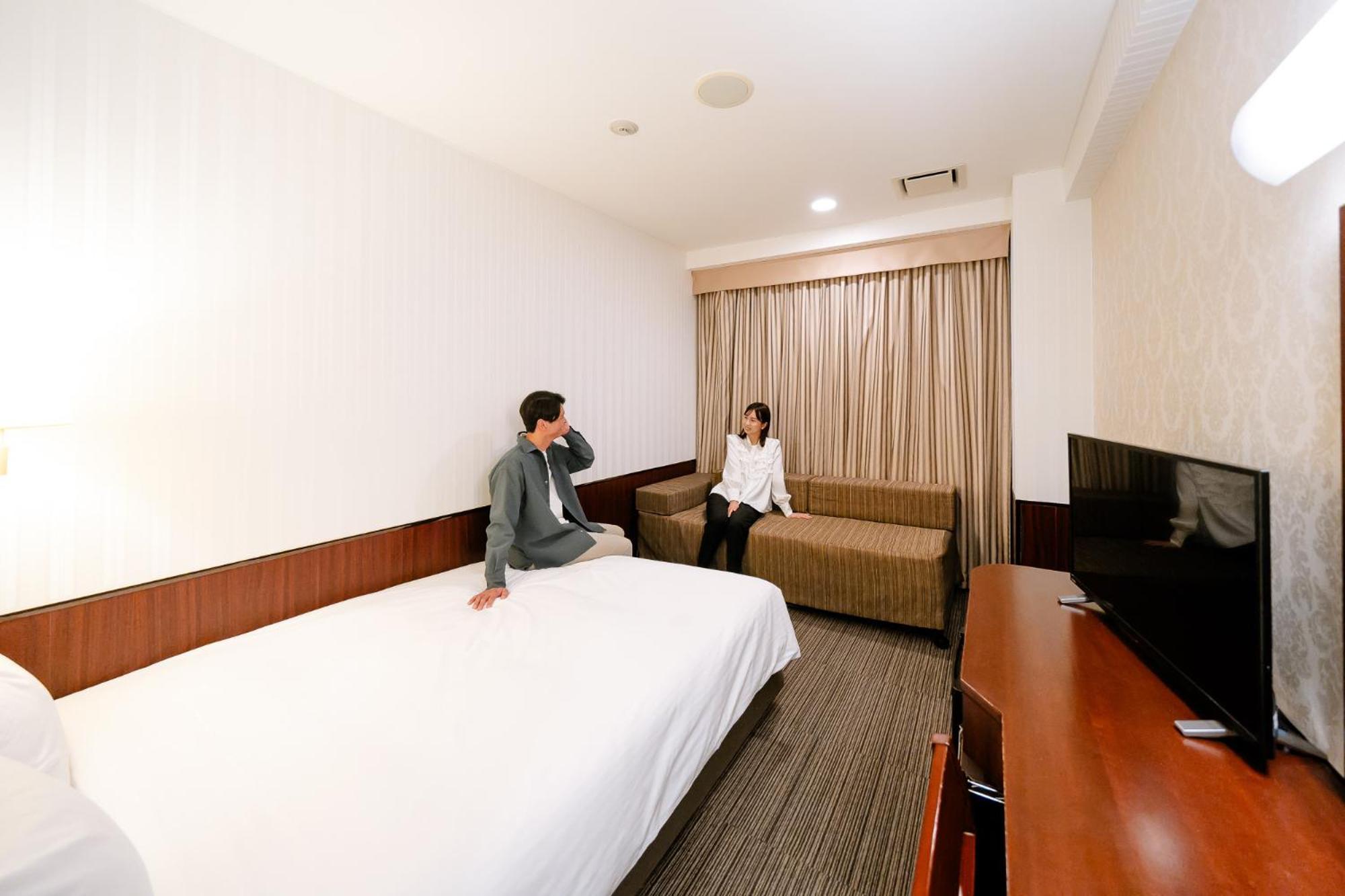 Hotel Hillarys Osaka Exterior photo
